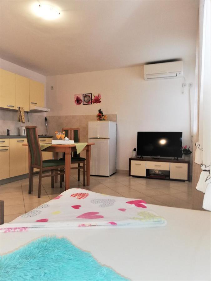 Apartmani Slavka Primošten Exterior foto