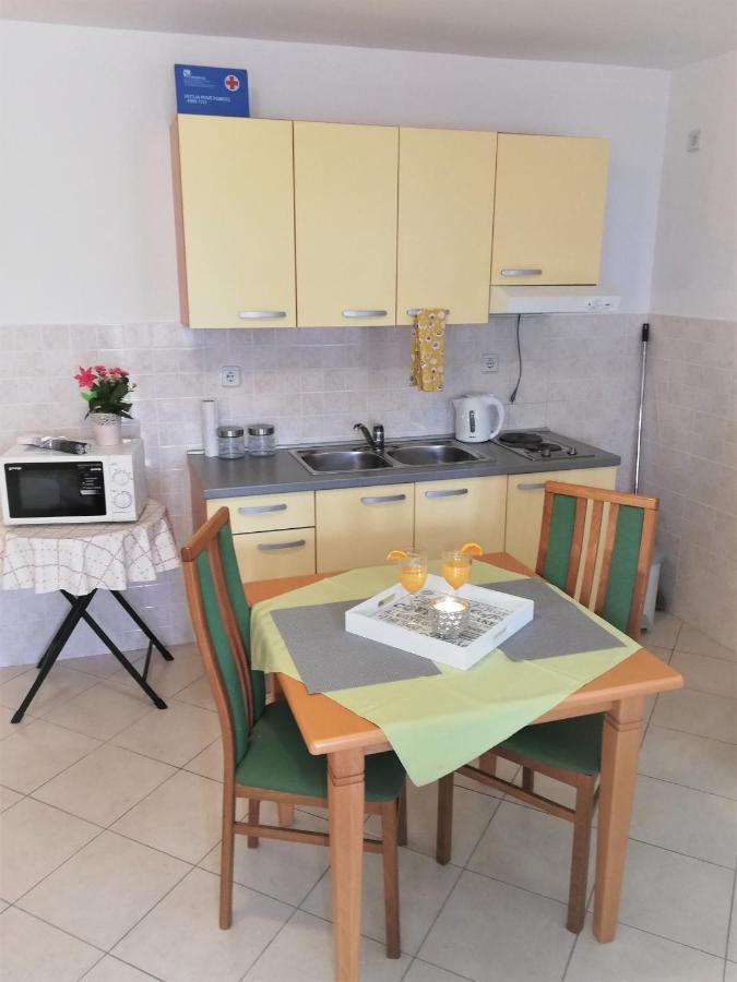 Apartmani Slavka Primošten Exterior foto