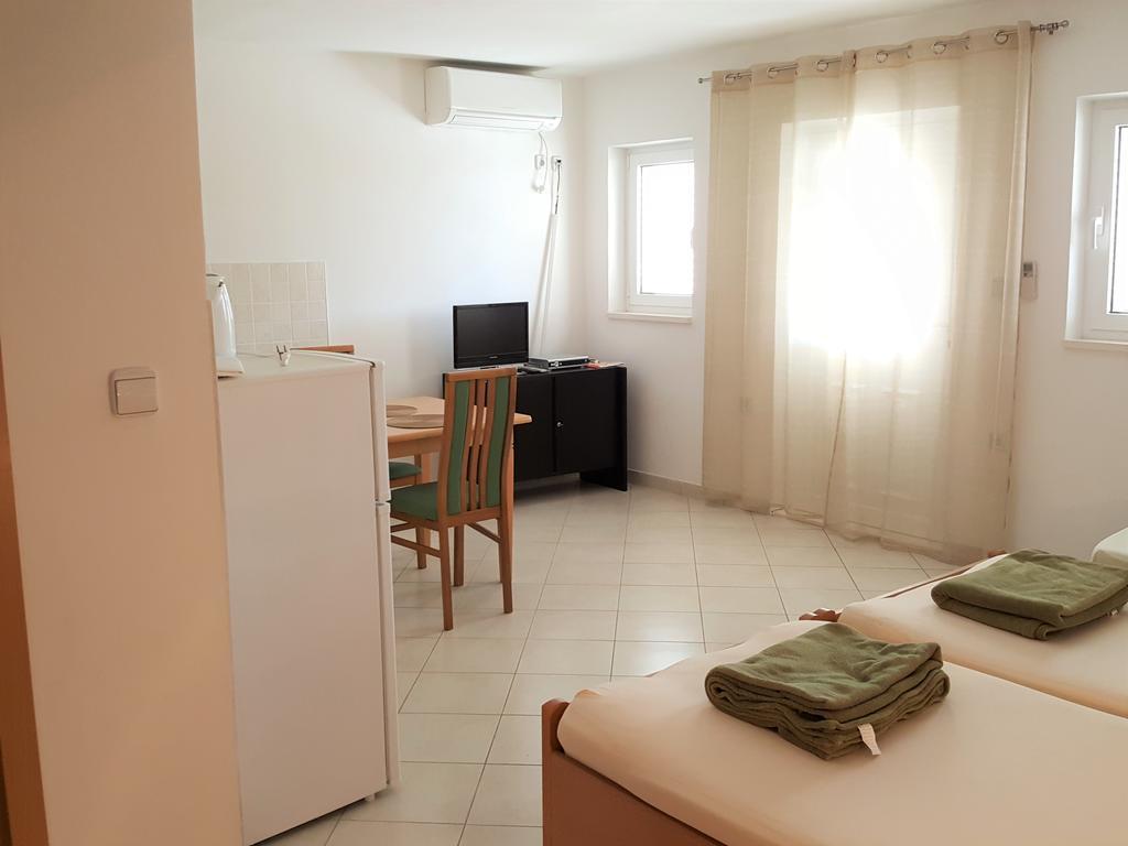 Apartmani Slavka Primošten Exterior foto